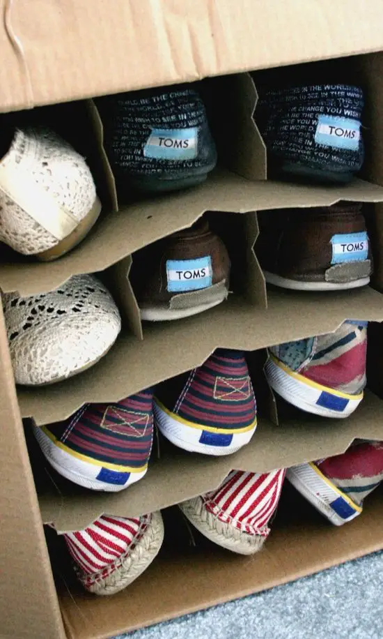 fabriquer un range chaussure en carton