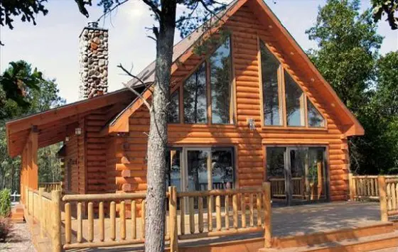 maison en rondins de bois