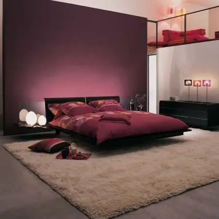 chambre-au-mur-violet