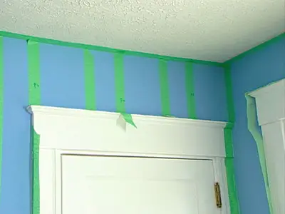 peindre des rayures  verticales sur un mur