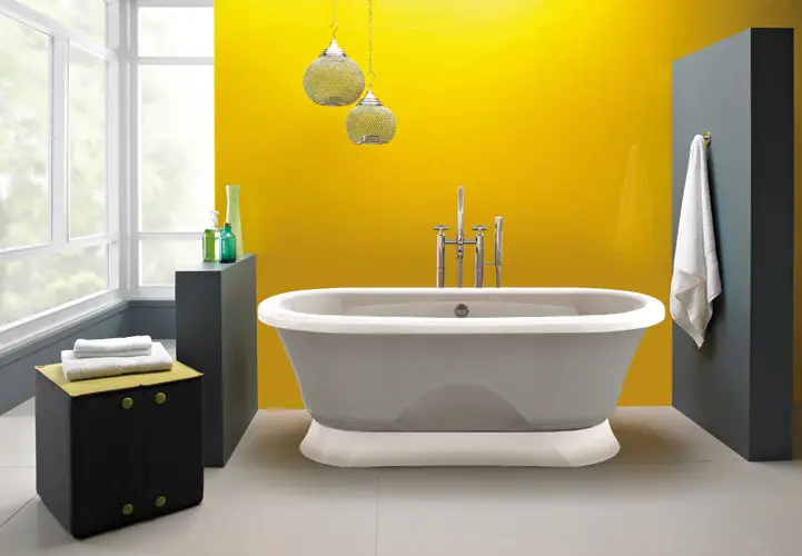 salle de bain noir jaune