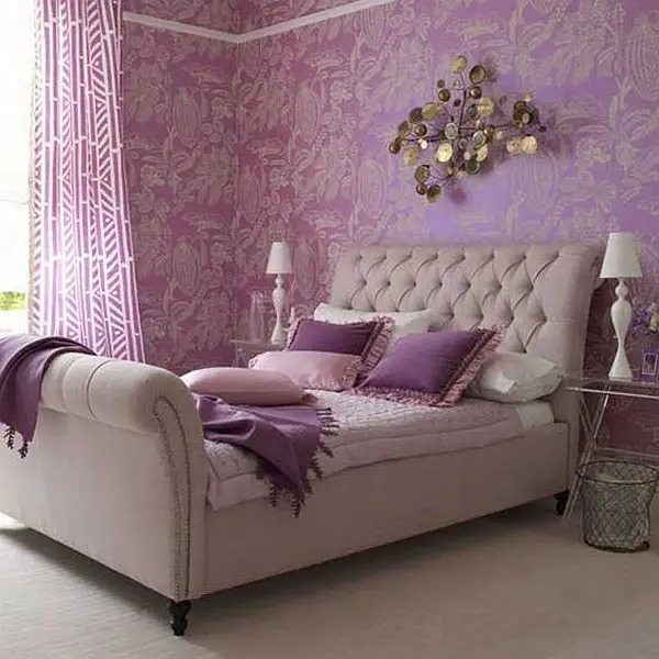 décorer mur violet3