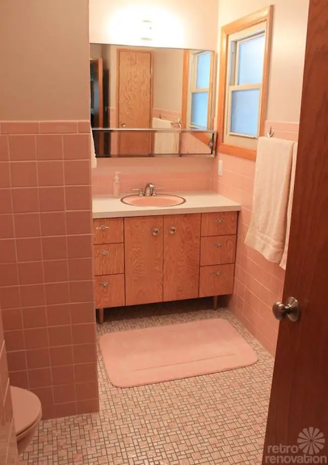 salle de bain rose rétro1