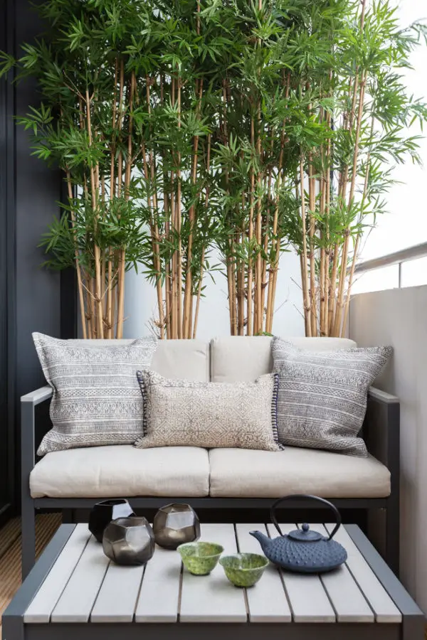 décorer un petit balcon avec brise-vue bambou